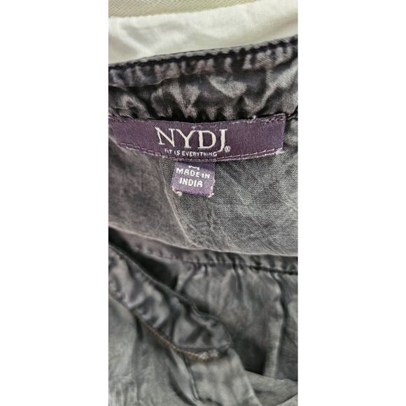 NYDJ Grey Crinkle 100% Silk 3/4 Sleeve Hidden Placket Top Hi Lo Hem Beaded Med - Picture 3 of 3